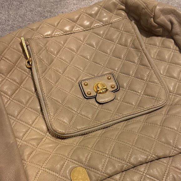 Marc Jacobs Beige Quilted Tote with Gold Hardware - Picture 4 of 6